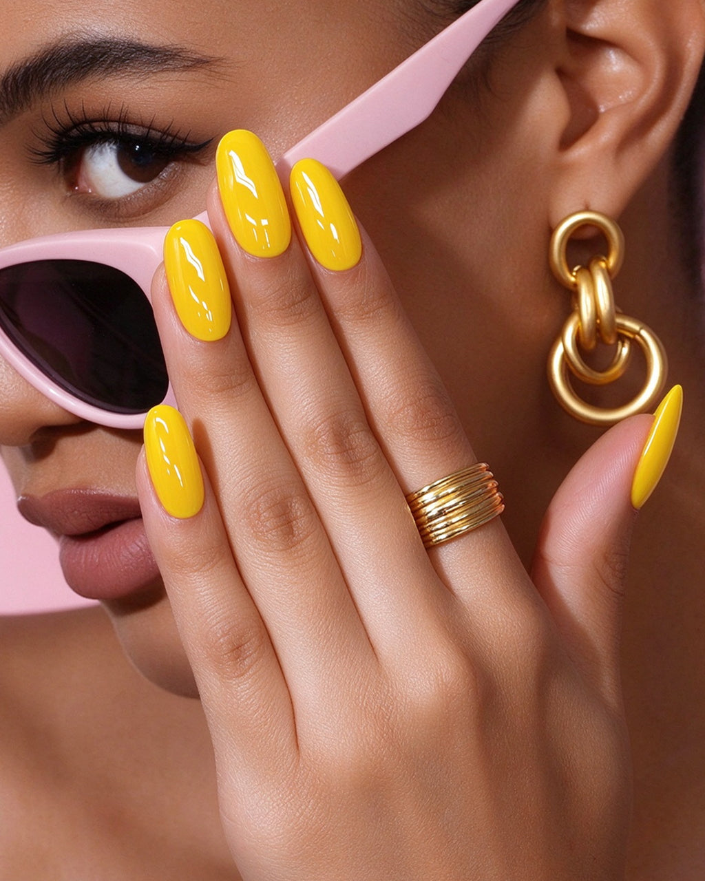 24 Solid Colors — press-on nails worn on hand
