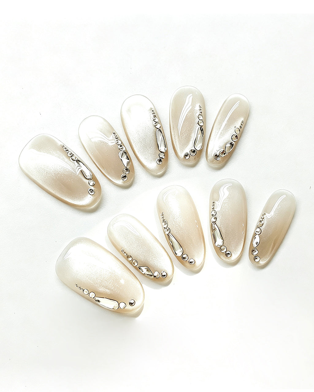 Silver Cat-Eye Crystal Chrome Nails — press-on nail set, product detail view
