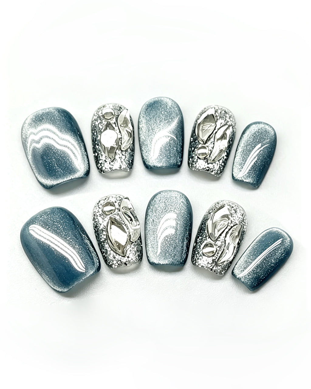 Molten Silver Chrome Cat-Eye Nails — press-on nail set, product detail view